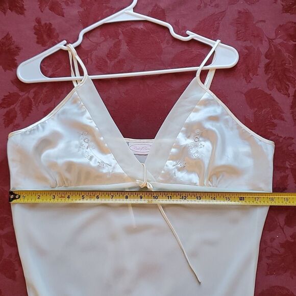 Bed of Roses sheer ivory chemise - Picture 12 of 14